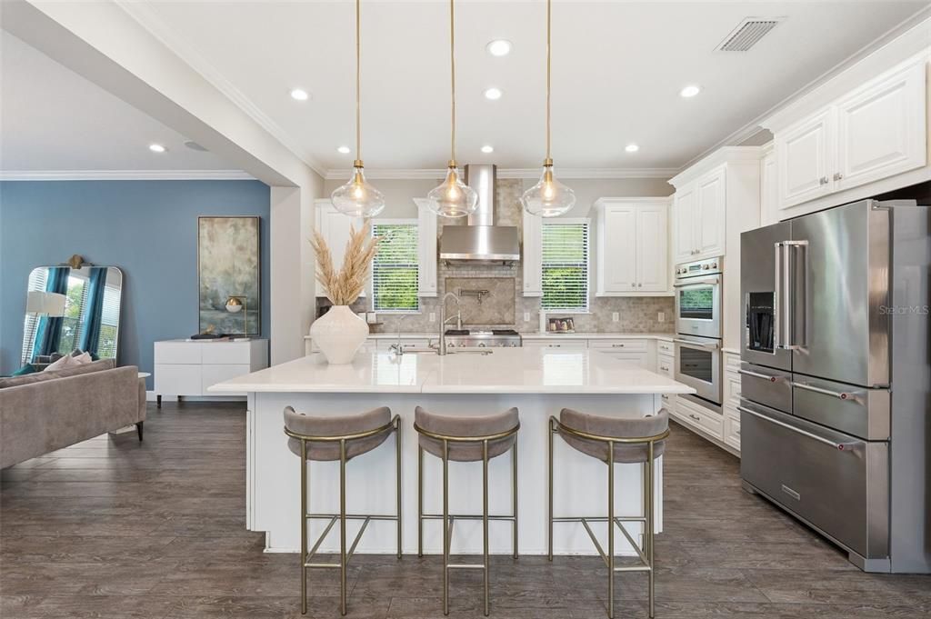 Active With Contract: $1,999,000 (5 beds, 4 baths, 5166 Square Feet)