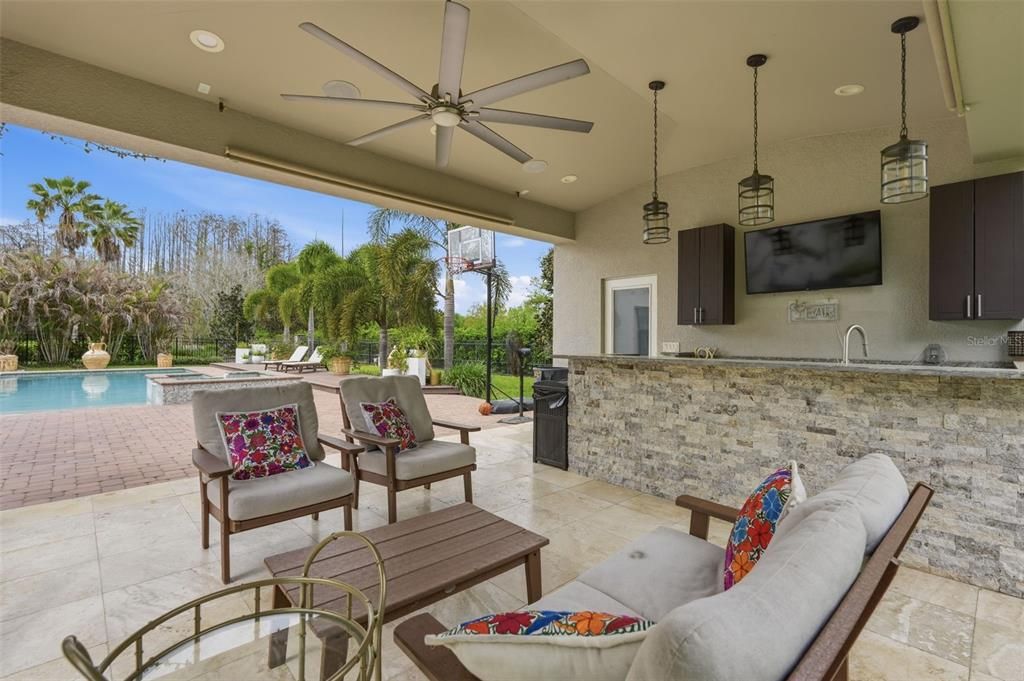 Active With Contract: $1,999,000 (5 beds, 4 baths, 5166 Square Feet)