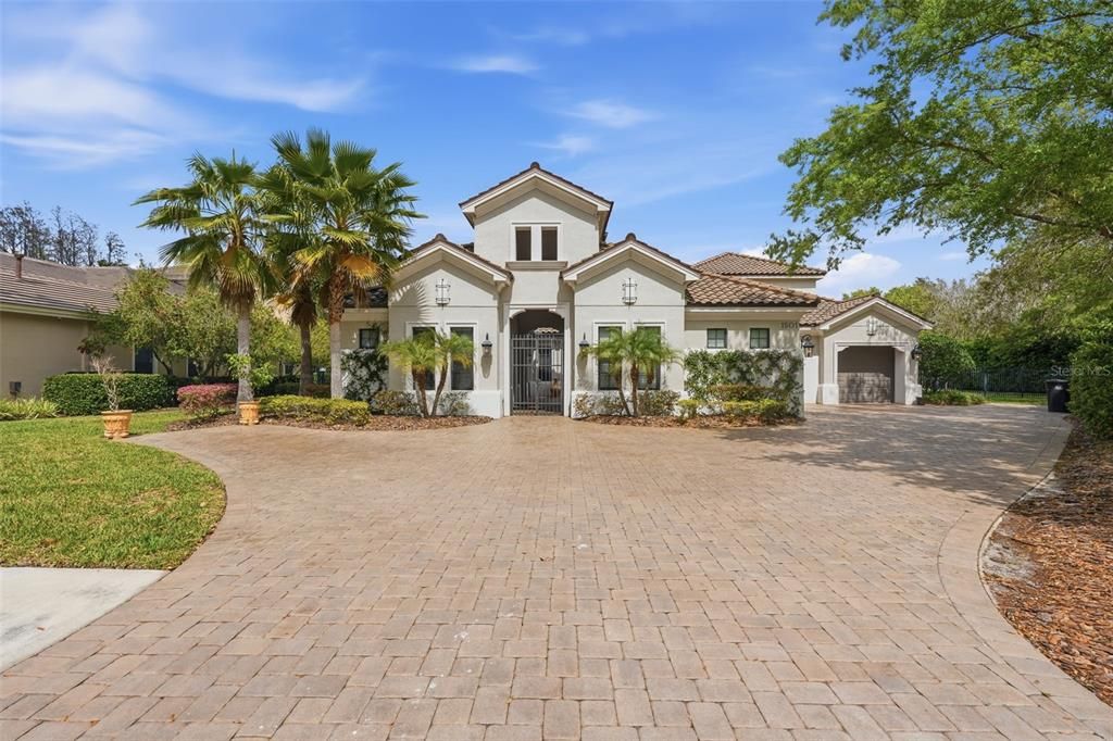 Active With Contract: $1,999,000 (5 beds, 4 baths, 5166 Square Feet)