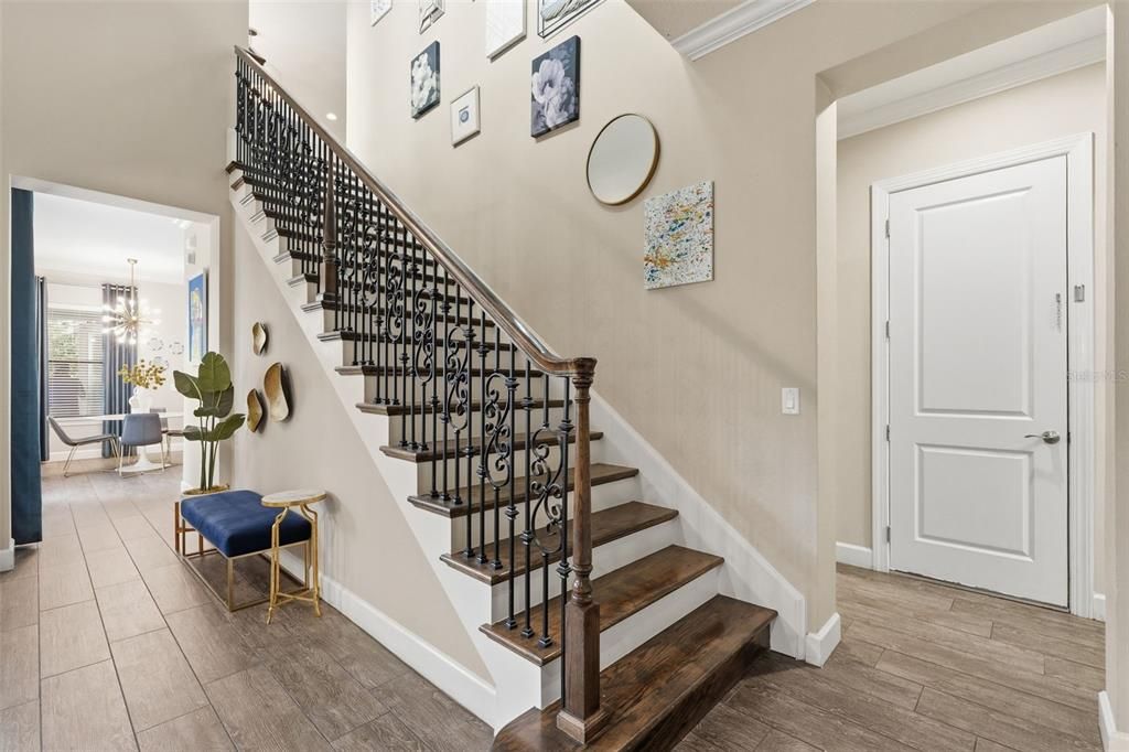 Active With Contract: $1,999,000 (5 beds, 4 baths, 5166 Square Feet)