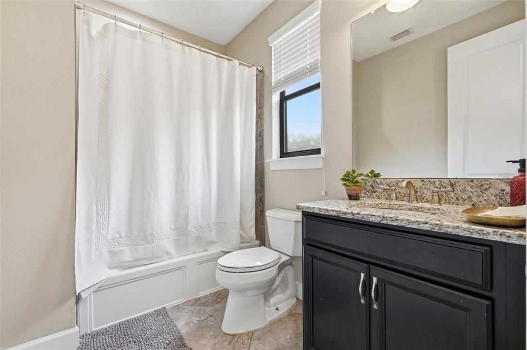 Active With Contract: $1,999,000 (5 beds, 4 baths, 5166 Square Feet)