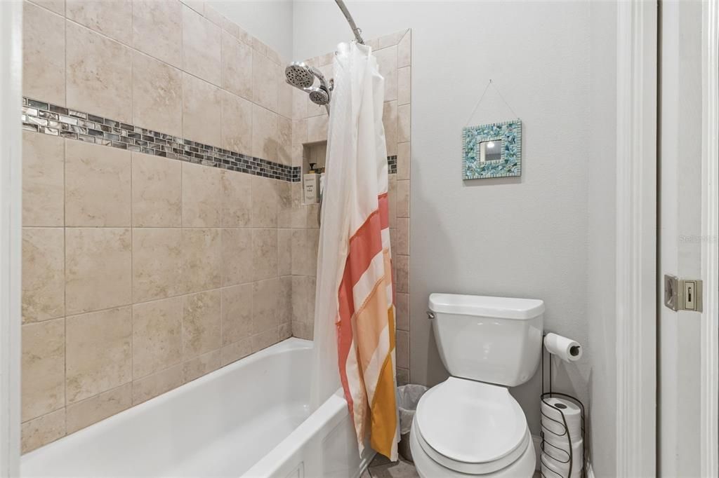 Active With Contract: $1,999,000 (5 beds, 4 baths, 5166 Square Feet)