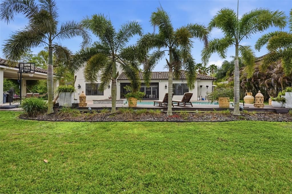 Active With Contract: $1,999,000 (5 beds, 4 baths, 5166 Square Feet)