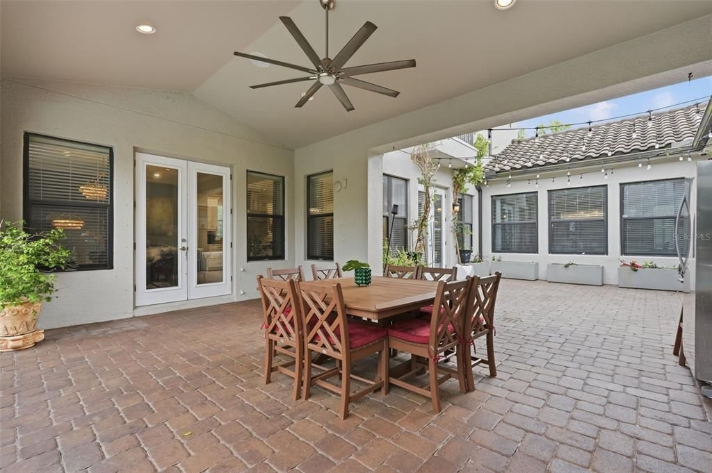 Active With Contract: $1,999,000 (5 beds, 4 baths, 5166 Square Feet)