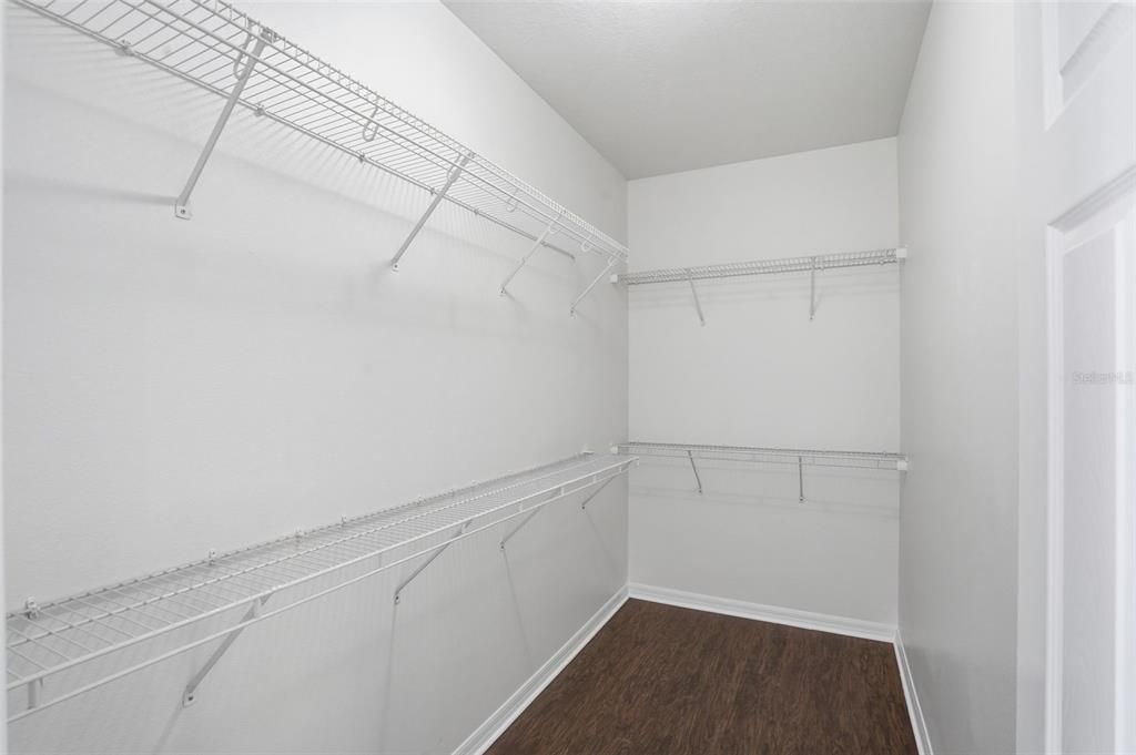 Active With Contract: $254,900 (3 beds, 2 baths, 1719 Square Feet)