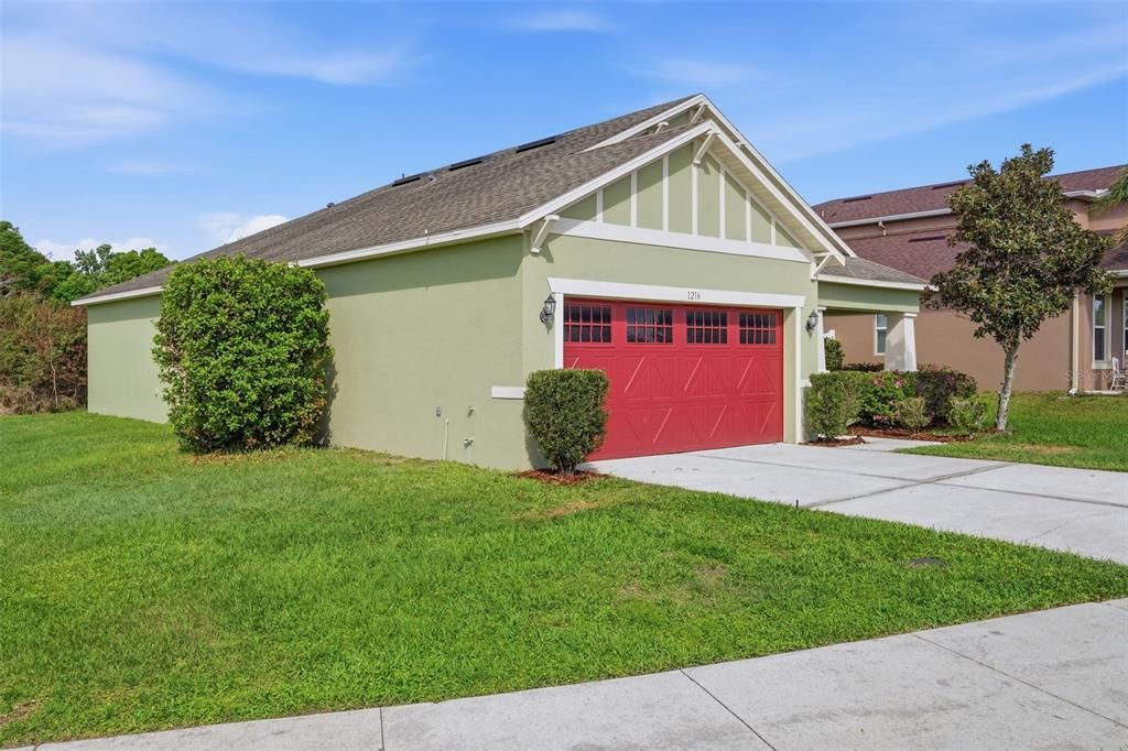 Active With Contract: $254,900 (3 beds, 2 baths, 1719 Square Feet)