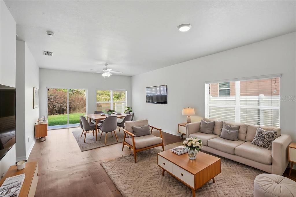 Active With Contract: $254,900 (3 beds, 2 baths, 1719 Square Feet)