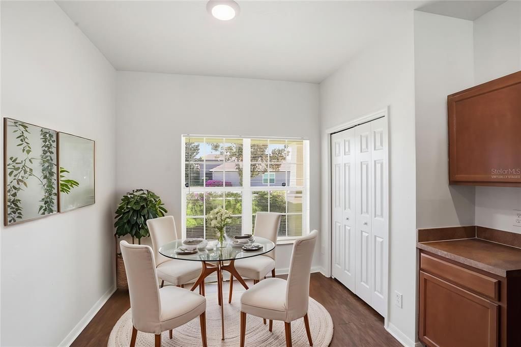 Active With Contract: $254,900 (3 beds, 2 baths, 1719 Square Feet)