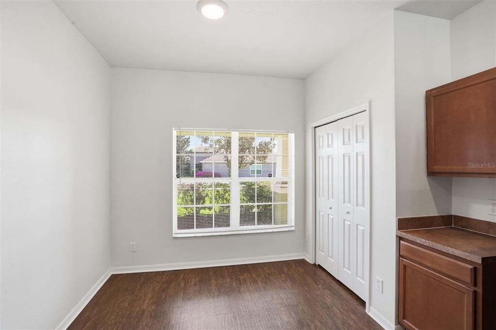 Active With Contract: $254,900 (3 beds, 2 baths, 1719 Square Feet)