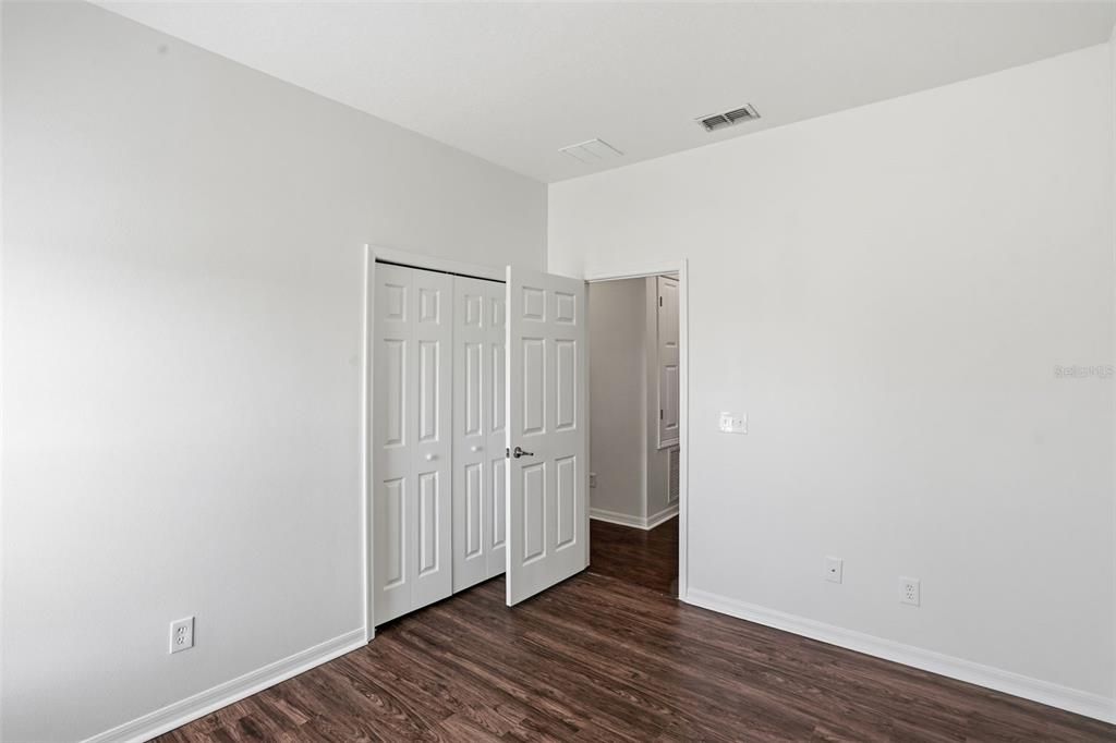 Active With Contract: $254,900 (3 beds, 2 baths, 1719 Square Feet)