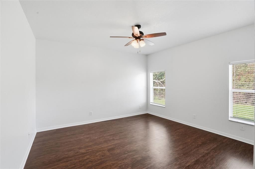 Active With Contract: $254,900 (3 beds, 2 baths, 1719 Square Feet)
