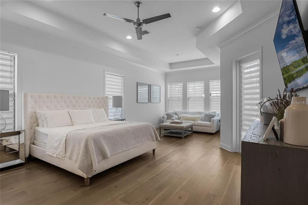 For Sale: $2,200,000 (5 beds, 5 baths, 4230 Square Feet)