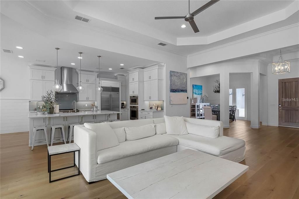 For Sale: $2,200,000 (5 beds, 5 baths, 4230 Square Feet)