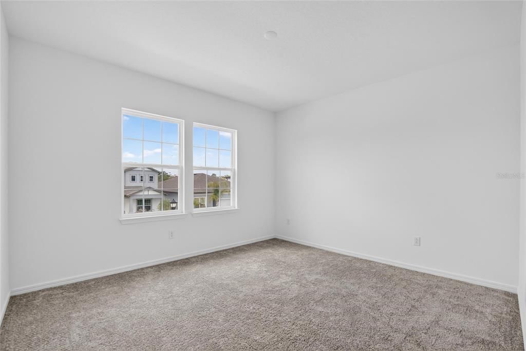 Activo con contrato: $600,000 (5 camas, 4 baños, 4281 Pies cuadrados)