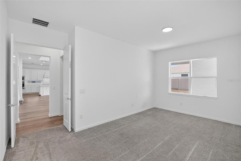 Activo con contrato: $600,000 (5 camas, 4 baños, 4281 Pies cuadrados)
