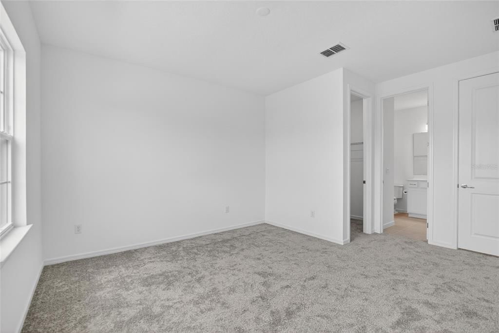 Activo con contrato: $600,000 (5 camas, 4 baños, 4281 Pies cuadrados)