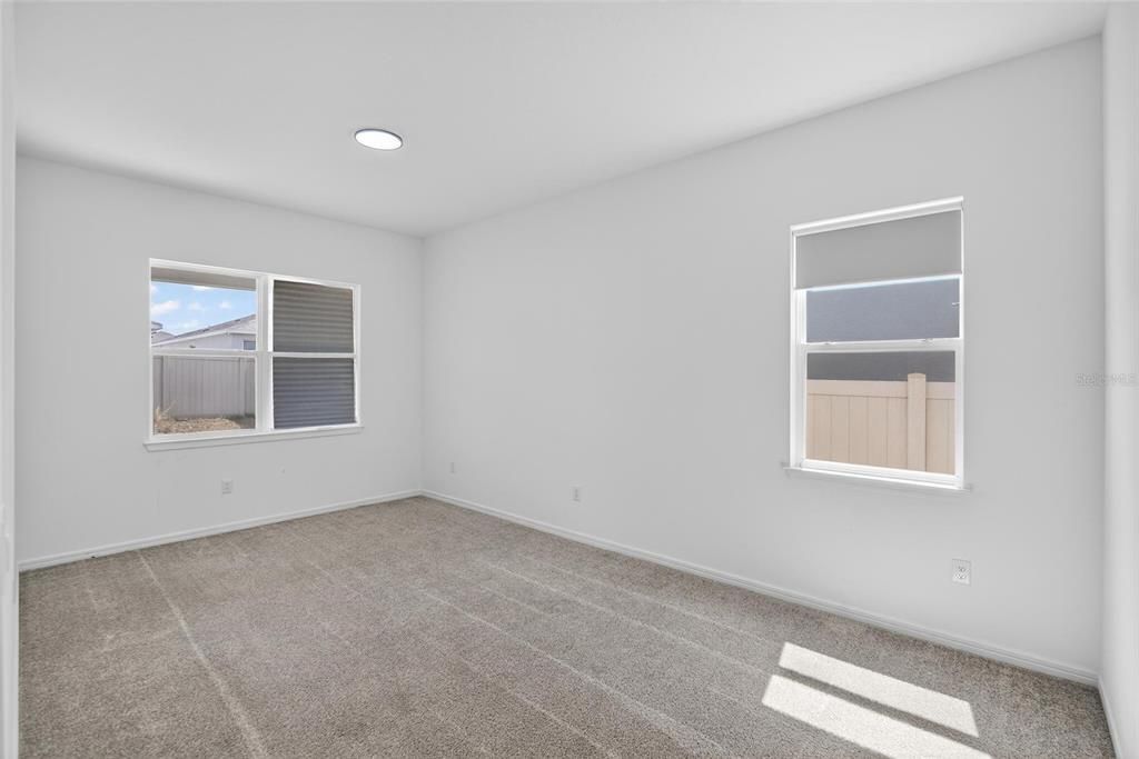 Activo con contrato: $600,000 (5 camas, 4 baños, 4281 Pies cuadrados)