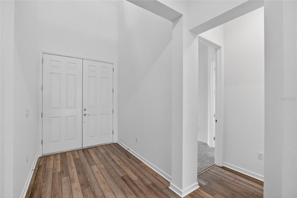 Activo con contrato: $600,000 (5 camas, 4 baños, 4281 Pies cuadrados)