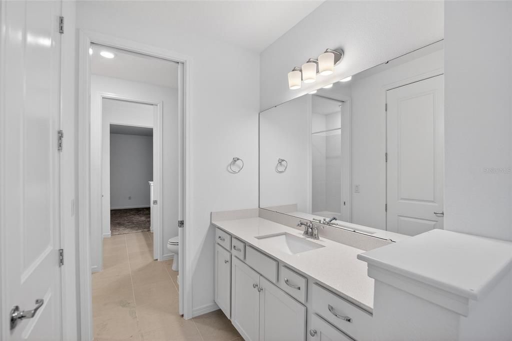 Activo con contrato: $600,000 (5 camas, 4 baños, 4281 Pies cuadrados)