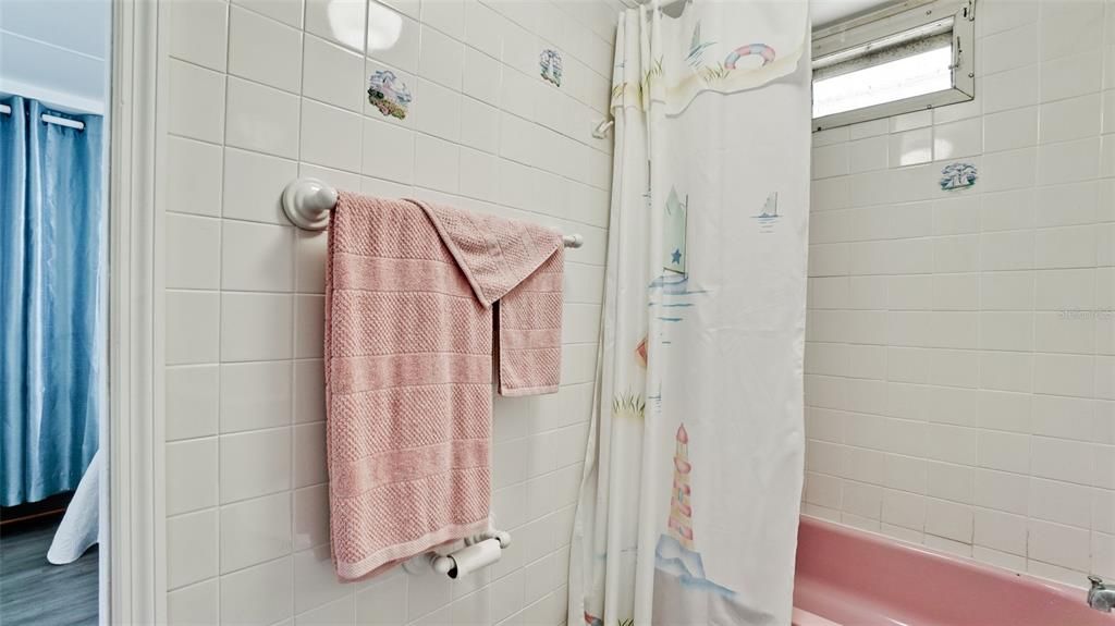 На продажу: $129,900 (1 спален, 1 ванн, 482 Квадратных фут)