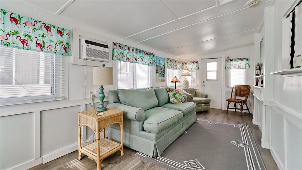 На продажу: $129,900 (1 спален, 1 ванн, 482 Квадратных фут)