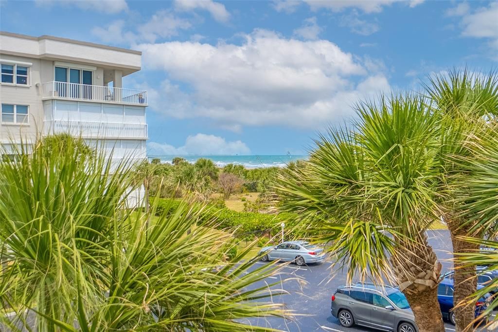 For Sale: $415,000 (2 beds, 2 baths, 1058 Square Feet)