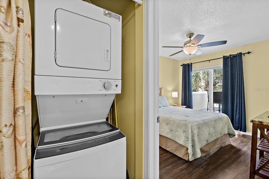 For Sale: $415,000 (2 beds, 2 baths, 1058 Square Feet)