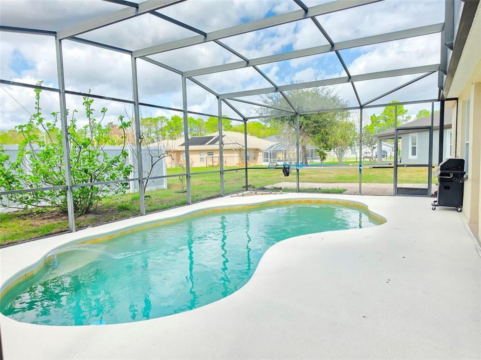 Activo con contrato: $449,900 (5 camas, 3 baños, 3314 Pies cuadrados)