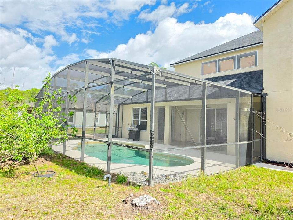 Activo con contrato: $449,900 (5 camas, 3 baños, 3314 Pies cuadrados)