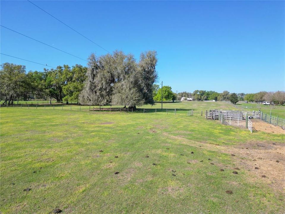 На продажу: $387,000 (9.91 acres)