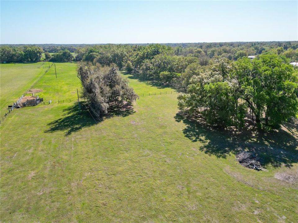 На продажу: $387,000 (9.91 acres)