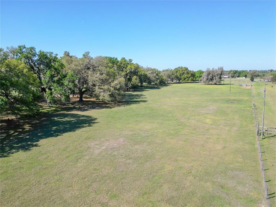 На продажу: $387,000 (9.91 acres)