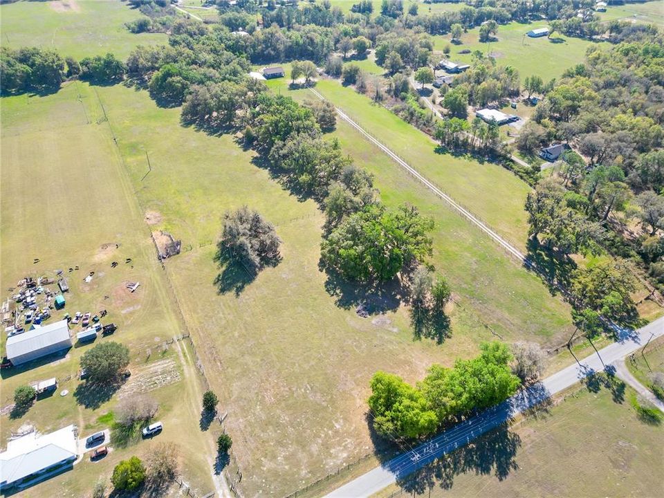 На продажу: $387,000 (9.91 acres)