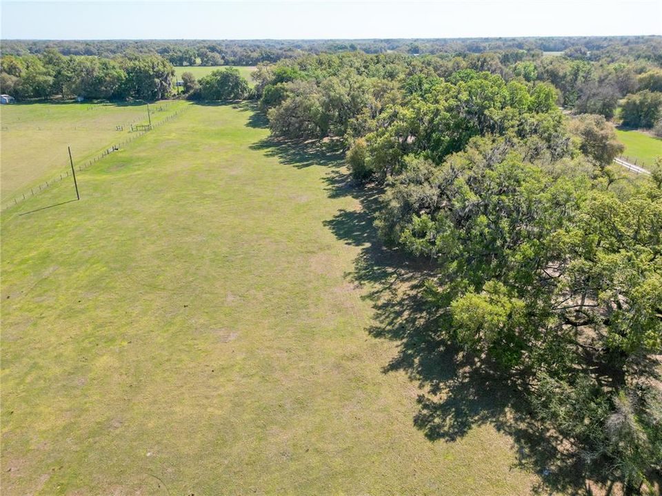 На продажу: $387,000 (9.91 acres)