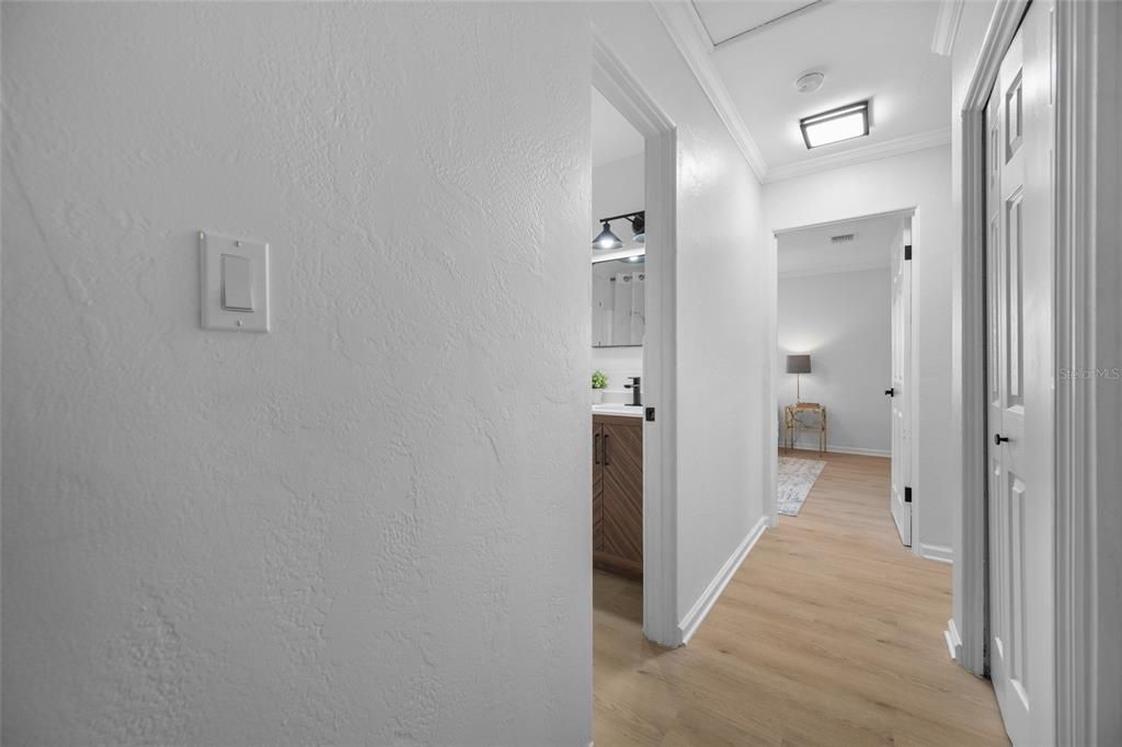Activo con contrato: $399,000 (3 camas, 2 baños, 1368 Pies cuadrados)