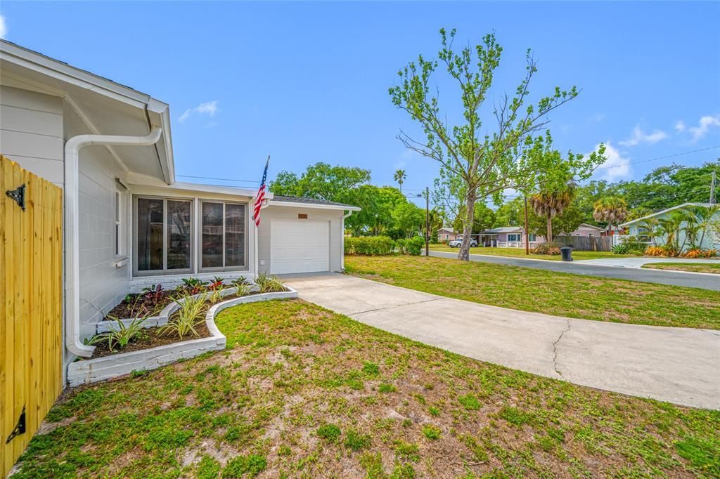 Activo con contrato: $399,000 (3 camas, 2 baños, 1368 Pies cuadrados)