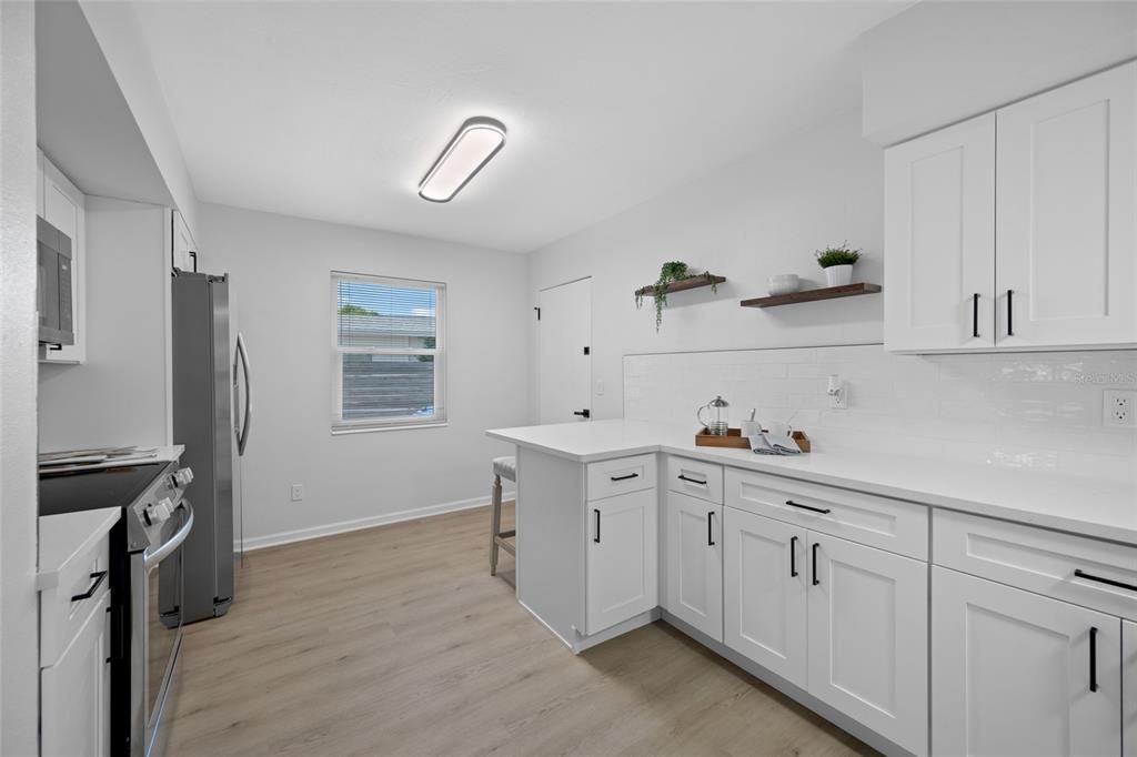 Activo con contrato: $399,000 (3 camas, 2 baños, 1368 Pies cuadrados)