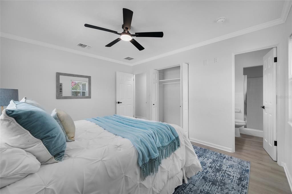 Activo con contrato: $399,000 (3 camas, 2 baños, 1368 Pies cuadrados)