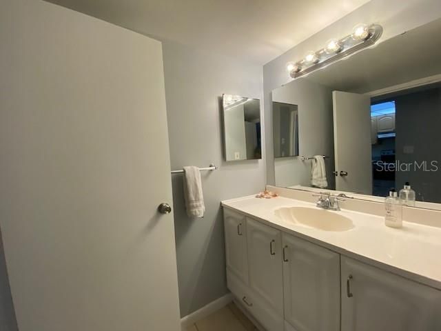 Active With Contract: $1,449 (1 beds, 1 baths, 765 Square Feet)