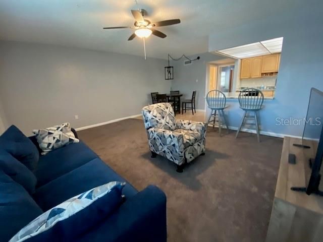 Active With Contract: $1,449 (1 beds, 1 baths, 765 Square Feet)