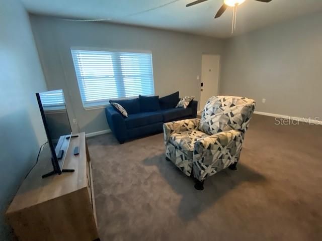 Active With Contract: $1,449 (1 beds, 1 baths, 765 Square Feet)