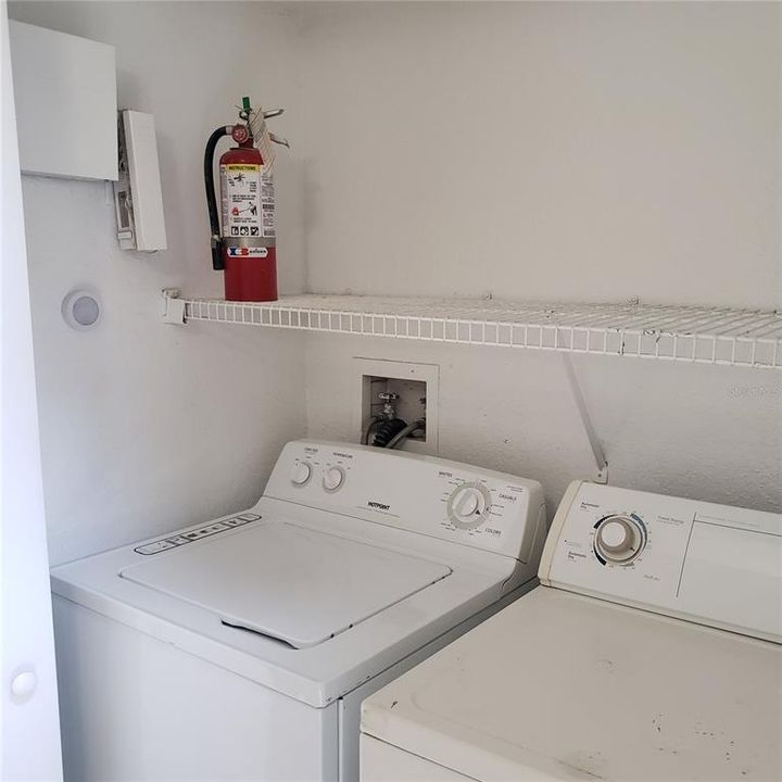 Под контрактом: $1,995 (3 спален, 3 ванн, 1844 Квадратных фут)