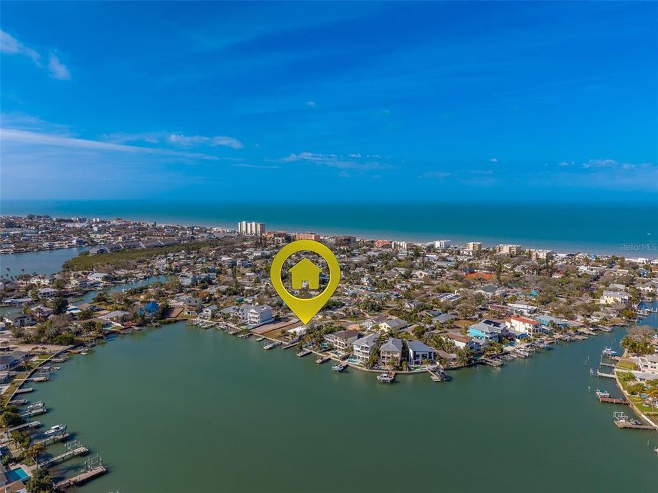 На продажу: $1,150,000 (0.17 acres)