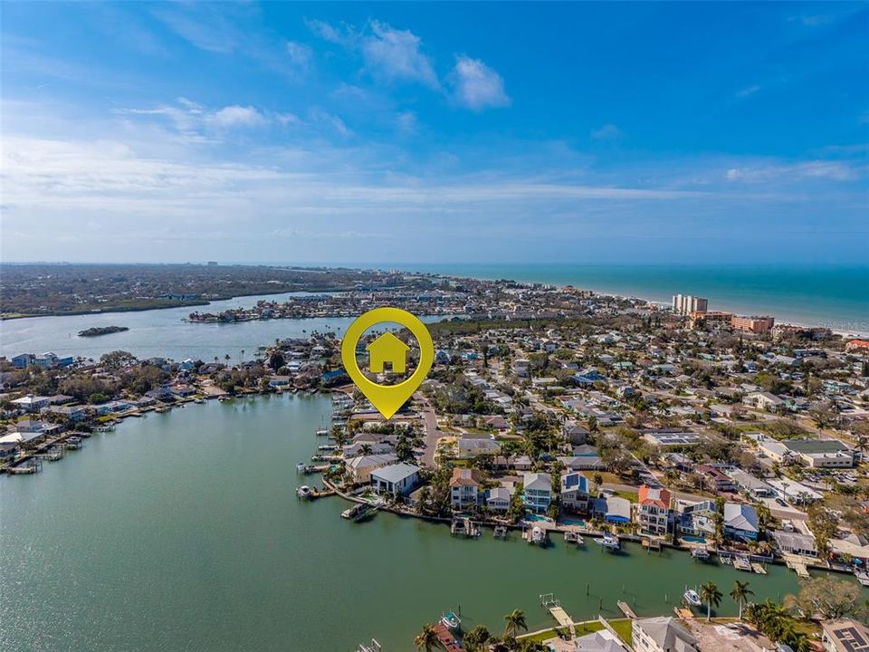 На продажу: $1,150,000 (0.17 acres)