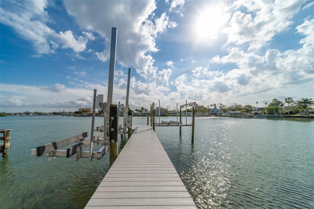 На продажу: $1,150,000 (0.17 acres)