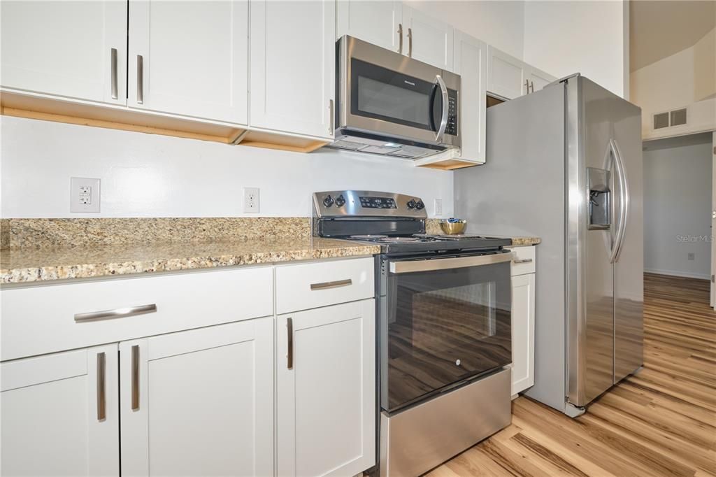 For Sale: $549,000 (6 beds, 0 baths, 2418 Square Feet)