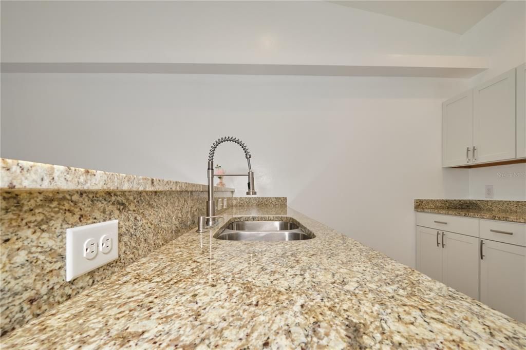 For Sale: $549,000 (6 beds, 0 baths, 2418 Square Feet)