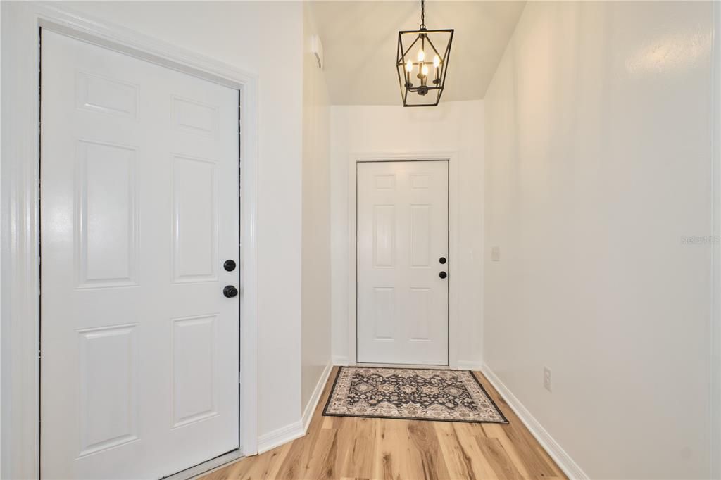 For Sale: $549,000 (6 beds, 0 baths, 2418 Square Feet)