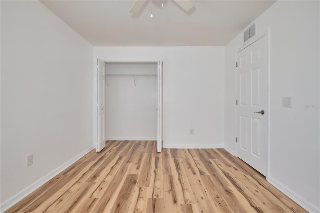 For Sale: $549,000 (6 beds, 0 baths, 2418 Square Feet)