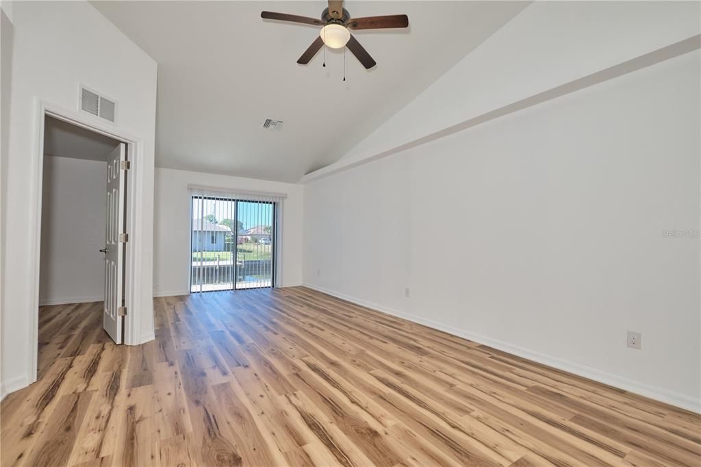 For Sale: $549,000 (6 beds, 0 baths, 2418 Square Feet)